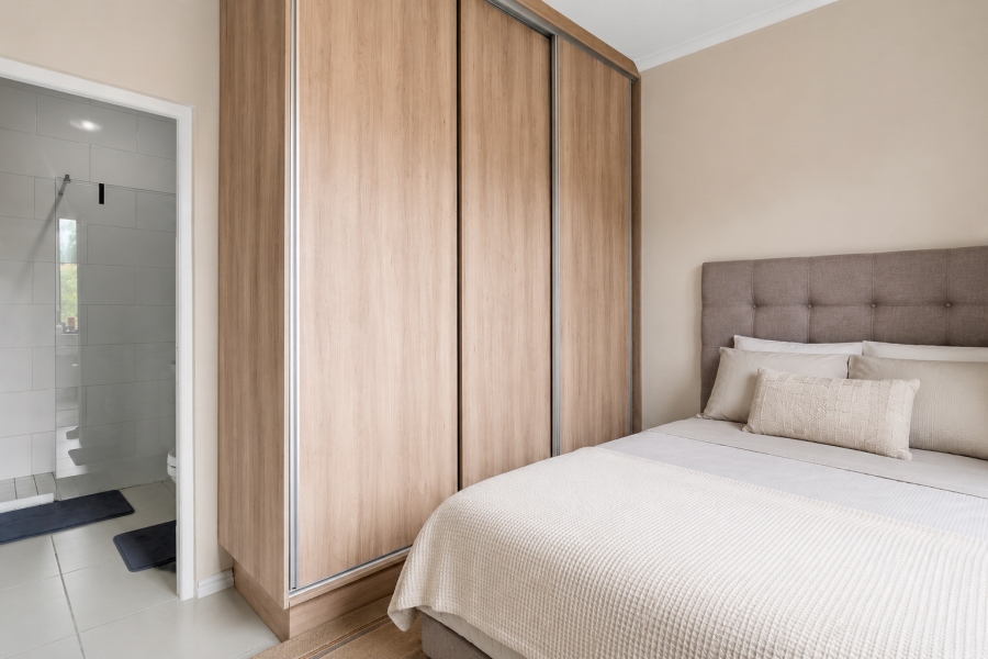 1 Bedroom Property for Sale in Kenilworth Western Cape